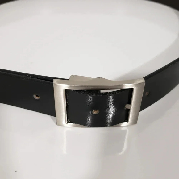 Benchcraft Black  Mens Belt with Metal Buckle size 38,L 43 1/2". - Picture 4 of 7